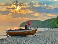 Fishing-Boat-at-Sunrise-in-Binz-Rügen